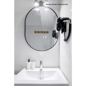 Καθρέφτης επιτοίχιος οβάλ Nextdeco μαύρο μεταλλικό πλαίσιο 60x80εκ.